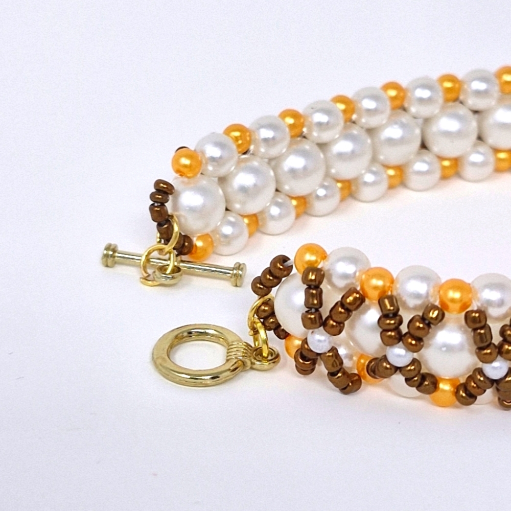 Handmade beaded bracelet with claps - Picture 2 of 2